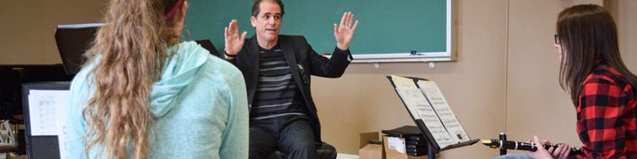 Woodwinds Ensemble Dr. Christopher Greco teaching a Woodwinds Ensemble